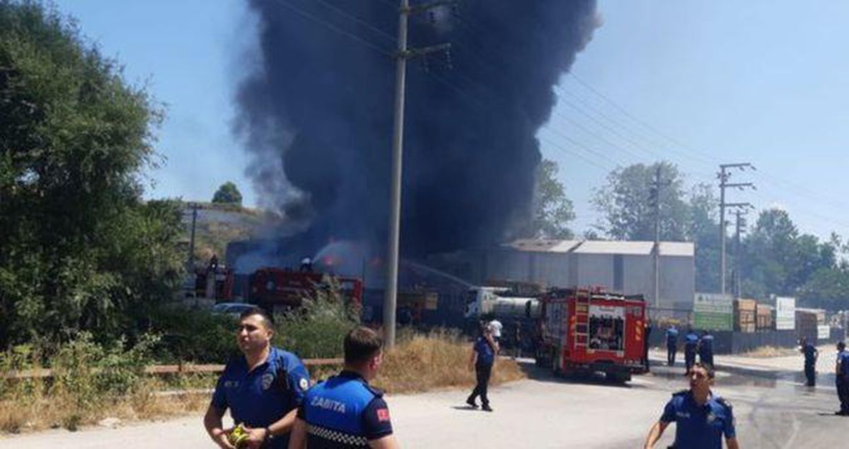 Kocaeli yangın SON DAKİKA! Kocaeli'de hangi fabrikada, neden yangın çıktı?