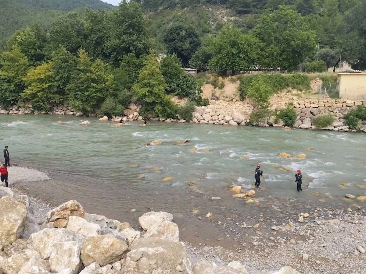 Antalya'da çayda kaybolan Ahmet'ten haber yok