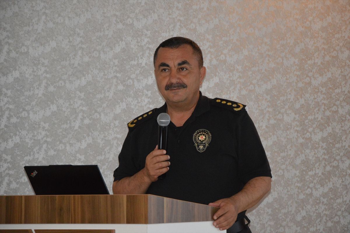 Emniyet Müdürlüğünden trafik, asayiş ve narkotik farkındalık çalışması