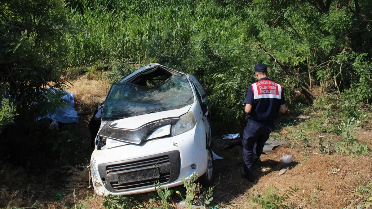 Düğün dönüşü katliam gibi kaza! 3 kişi hayatını kaybetti