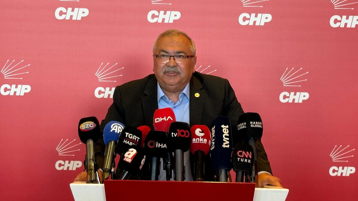 CHP'de YDK Başkanlığı'na Mahir Polat seçildi