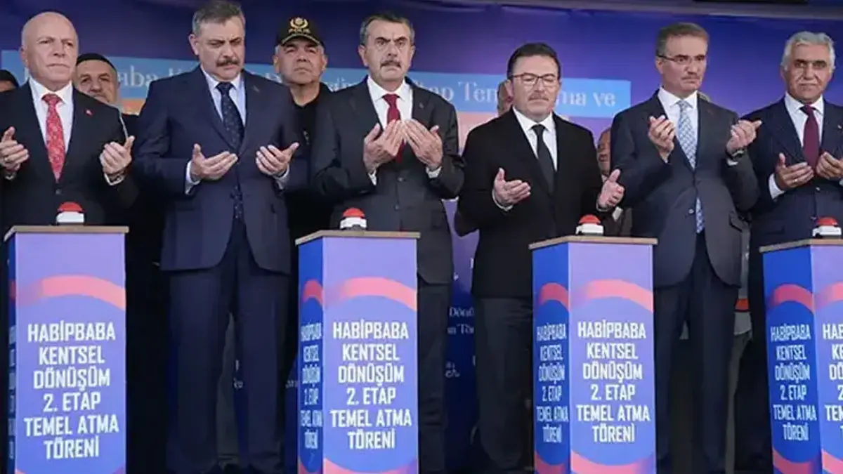 Bakanlar Tekin ve Çiftçi, Erzurum'da temel atma ve konut anahtar teslim törenine katıldı