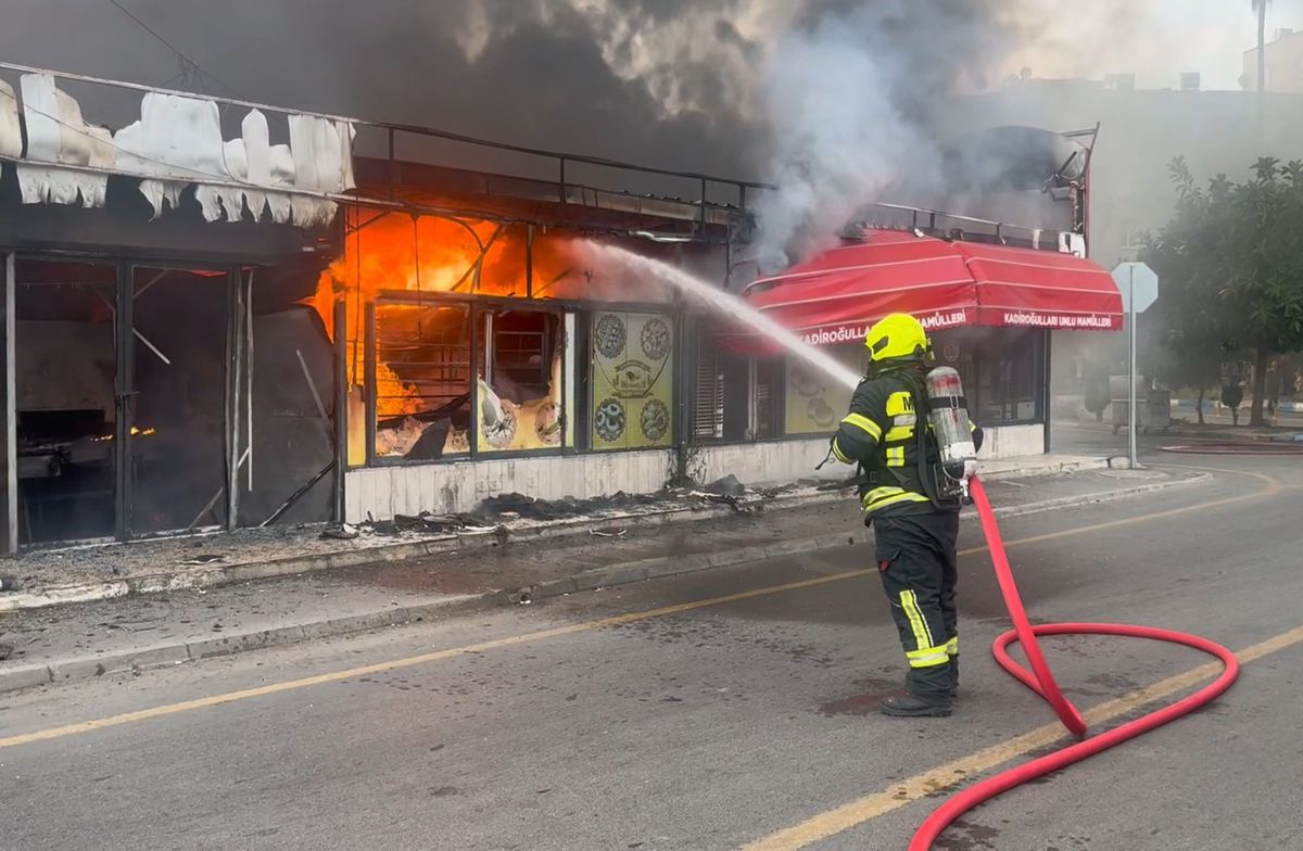 Mersin'de fırında çıkan hasara neden oldu