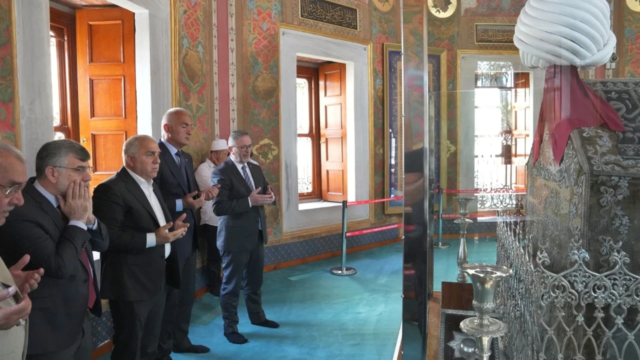 Bakan Ersoy’dan Fatih Külliyesi'ne ziyaret