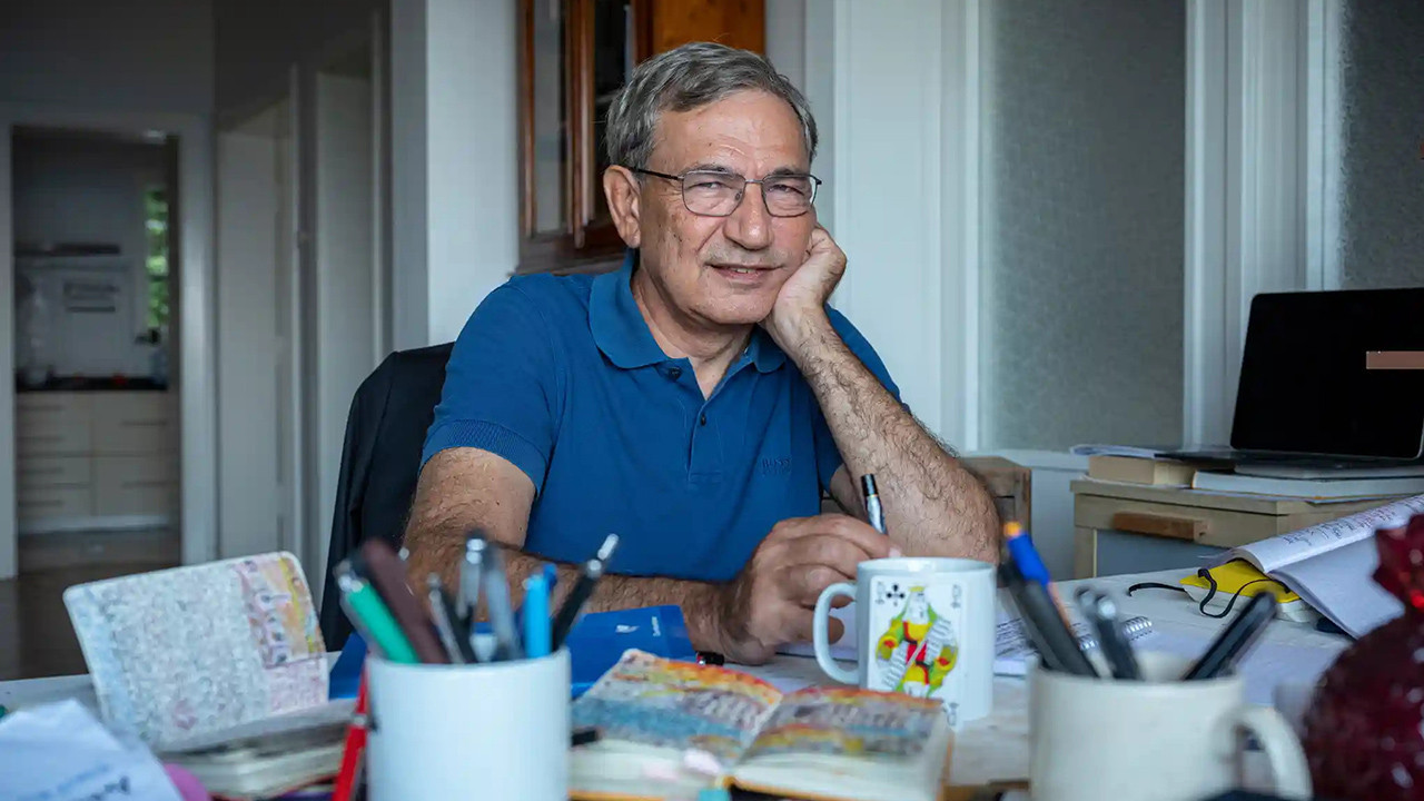 Orhan Pamuk’un hedefinde müzeler var ‘Devleti ve bayrağı temsil etmemeli’