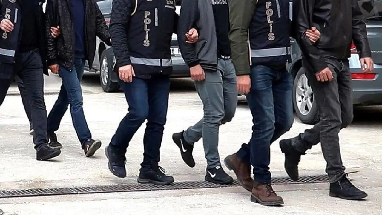 Başkentte kumar oynatılan iş yerlerine operasyon: 11 gözaltı