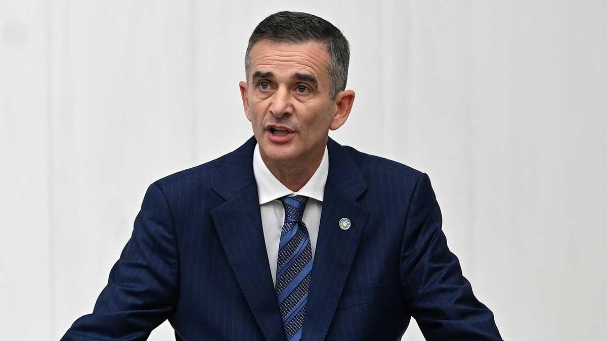 CHP'de son dakika! Ümit Dikbayır partisinden istifa etti
