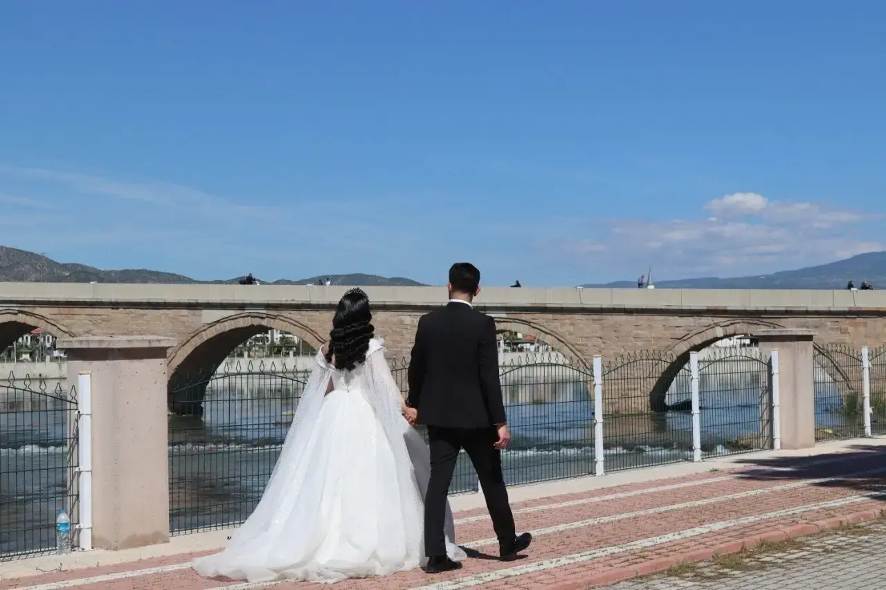 Pes dedirten cimri eş! 'Işığı kapat, çay demleme, sifonu çekme' tartışması mahkemeye taşındı: Yargıtay'dan emsal karar