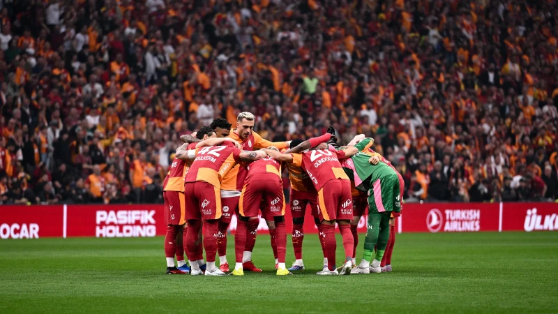 Galatasaray'da karar verildi: Maaşına yüzde 50 zam yapılıp birinci kaptan olacak