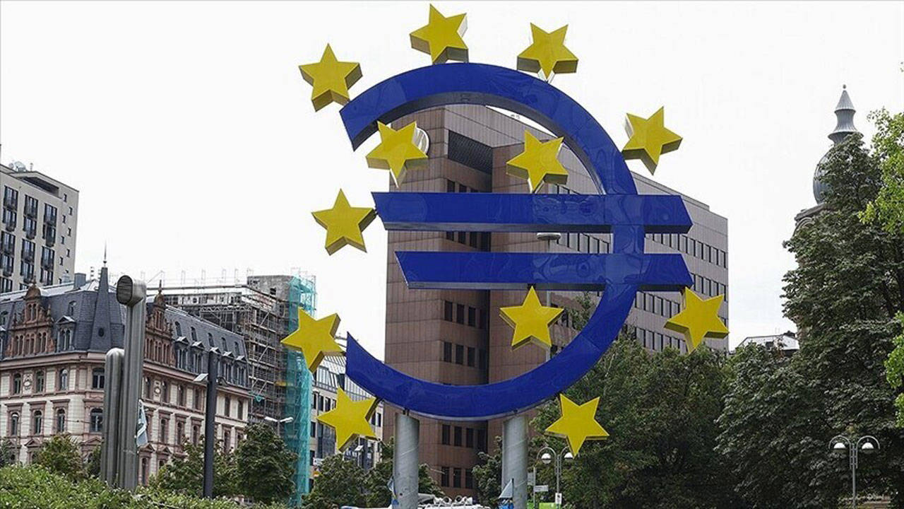 Euro Bölgesi'nde enflasyon 2,5 yılın zirvesinde