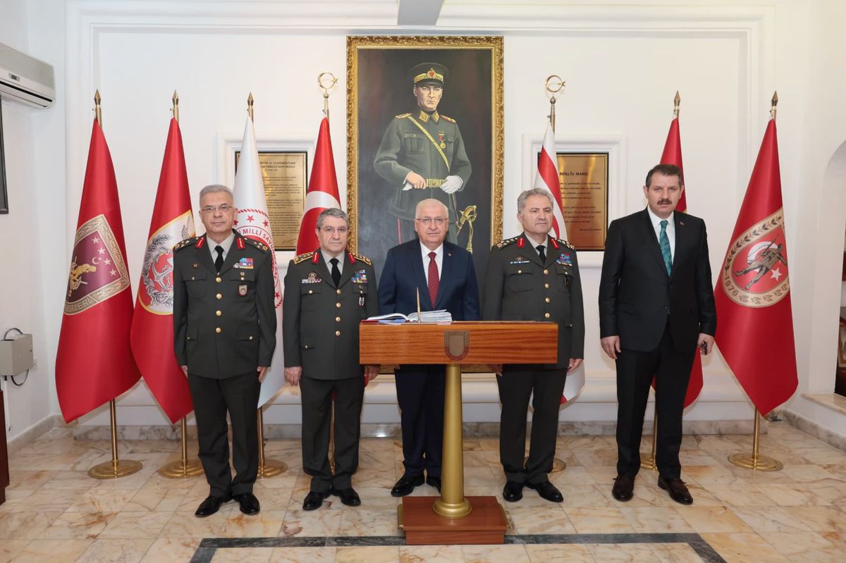 Milli Savunma Bakanı Yaşar Güler, KKTC'de / Ek bilgi ve fotoğrafla
