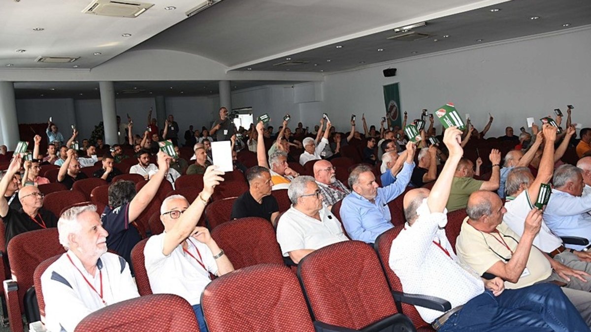Karşıyaka yarın sandık başına gidecek!
