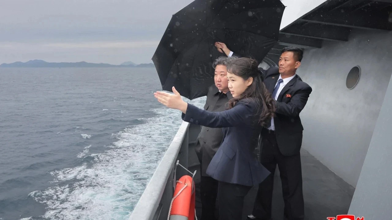Kim Jong Un’dan Şi ziyareti öncesi gövde gösterisi! İlk kez bahsetti: 10 bin tonluk savaş gemisi yapacak