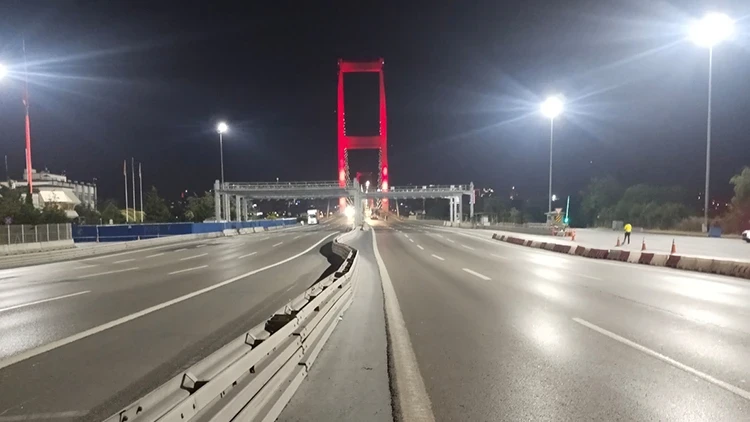 15 Temmuz Şehitler Köprüsü "Milli Birlik Etkinlikleri" kapsamında trafiğe kapatıldı