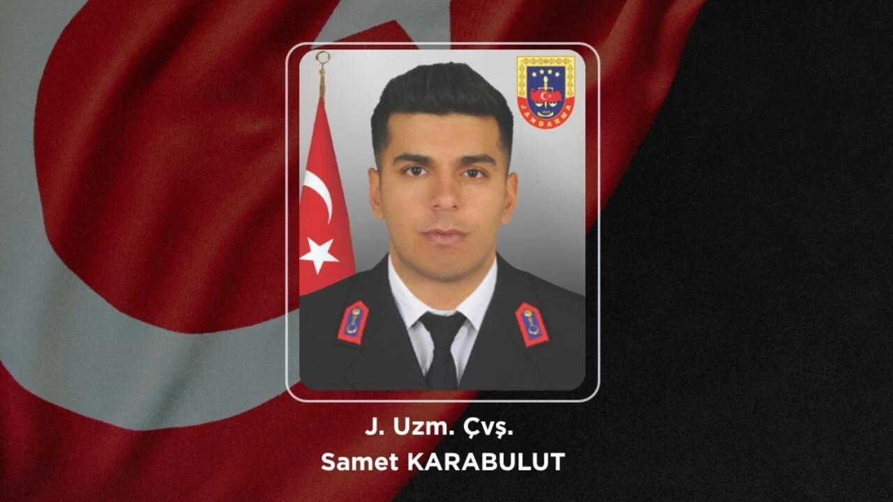 Van'ın Erciş ilçesinde görevi esnasında trafik kazası geçiren Jandarma Uzman Çavuş Samet Karabulut şehit oldu