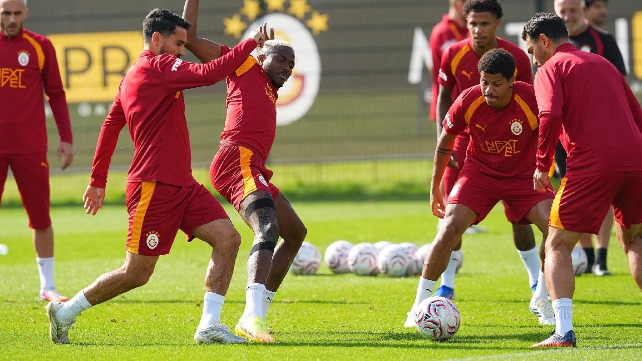 Galatasaray'da maaş iddialarını reddetti: Yeni geldim yönetimle görüşme olmadı
