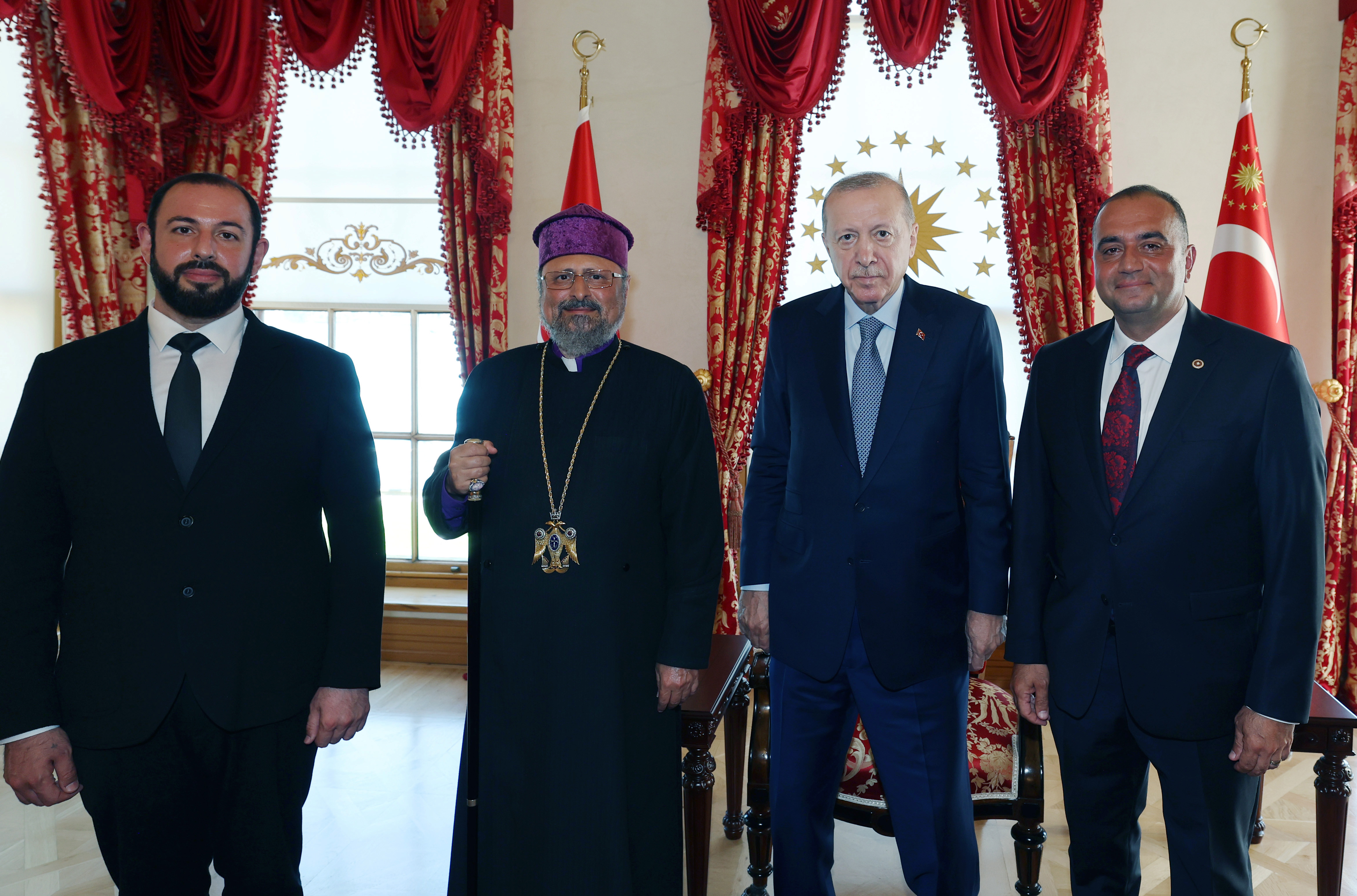 Cumhurbaşkanı Erdoğan, Türkiye Ermenileri Patriği Maşalyan'ı kabul etti