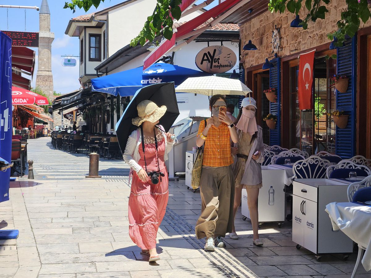 Uzak Doğulu turistlerden 'sıcak' önlemi