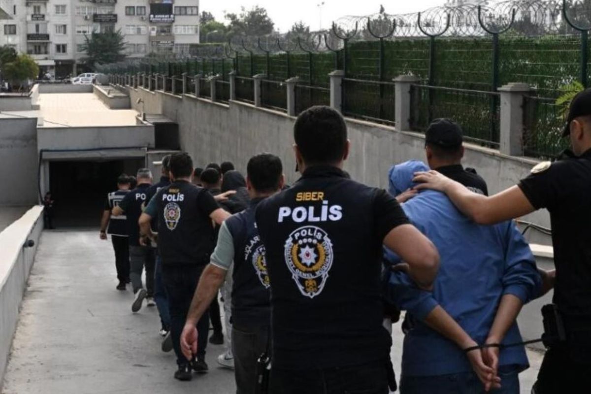 Mersin'de yasa dışı bahis soruşturmasında 80 kişi hakkında gözaltı kararı: 20 milyarlık işlem hacmi