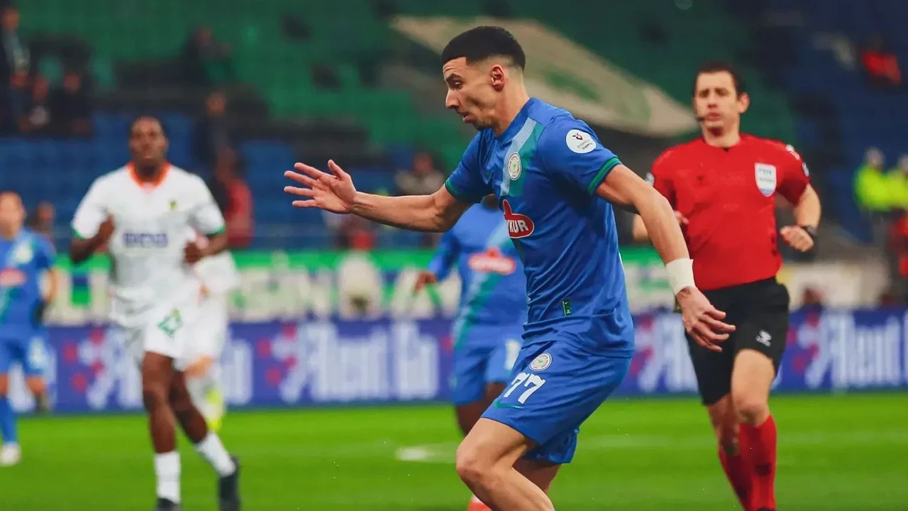 Rizespor'dan ayrılan Papanikolaou Polonya'ya döndü