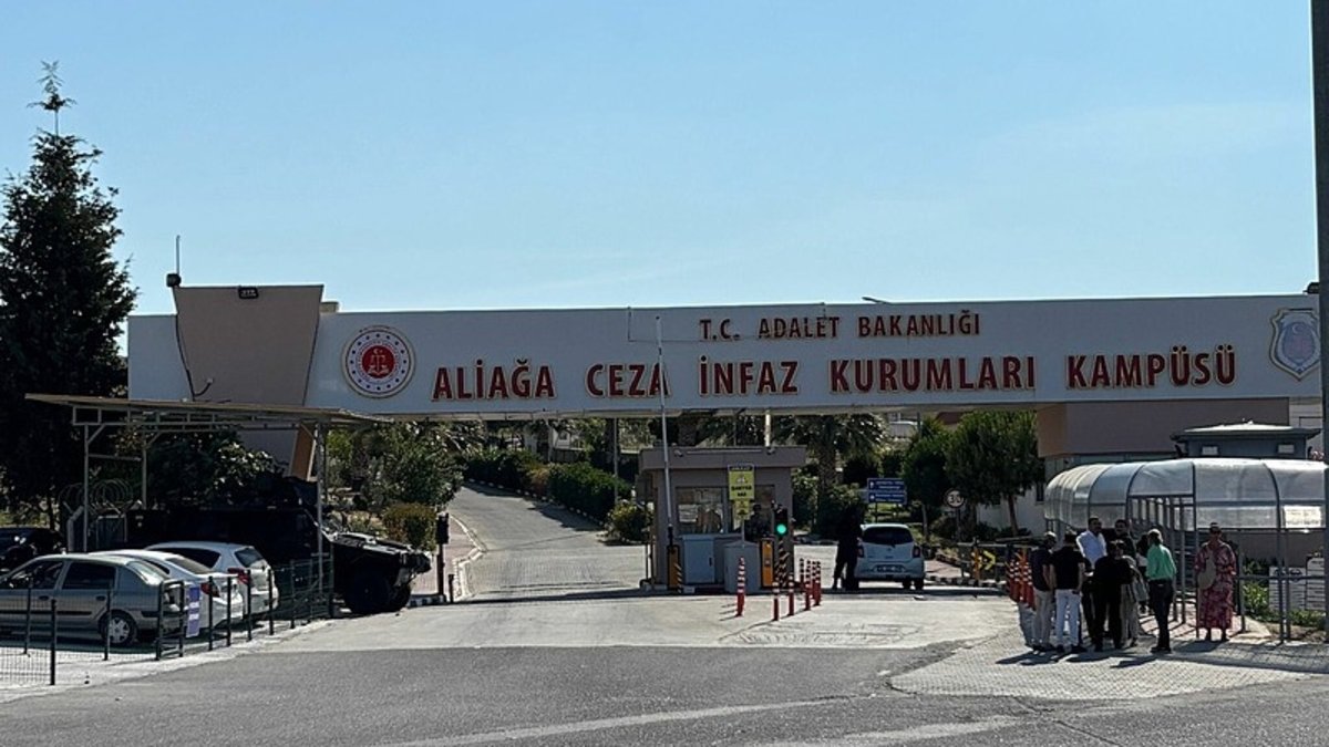 İzmir'deki kooperatif davasında siyasi hesaplaşma! Eski İZBETON Müdürü mahkemede Cemil Tugay’ı hedef aldı: "Kompleks haline getirmiş…"
