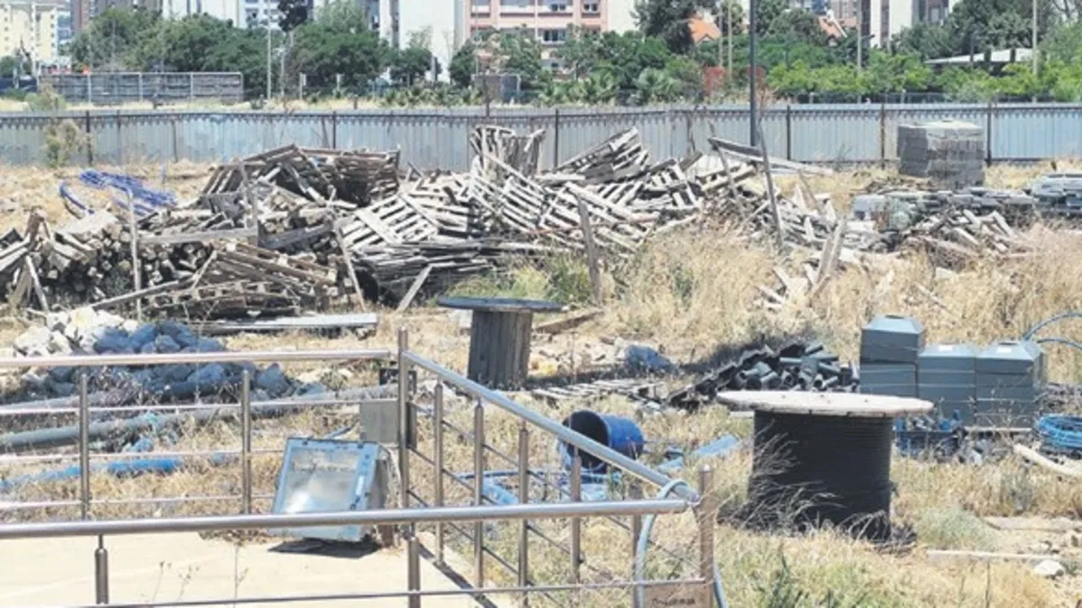 CHP'li İzmir Belediyesi'nde 200 milyon liralık yatırım çürümeye terk edildi
