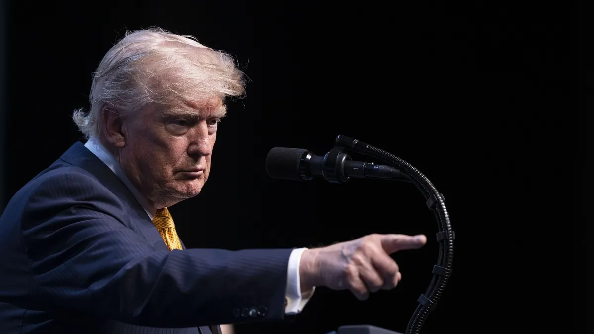 Trump ABD'deki seçim sistemini eleştirdi