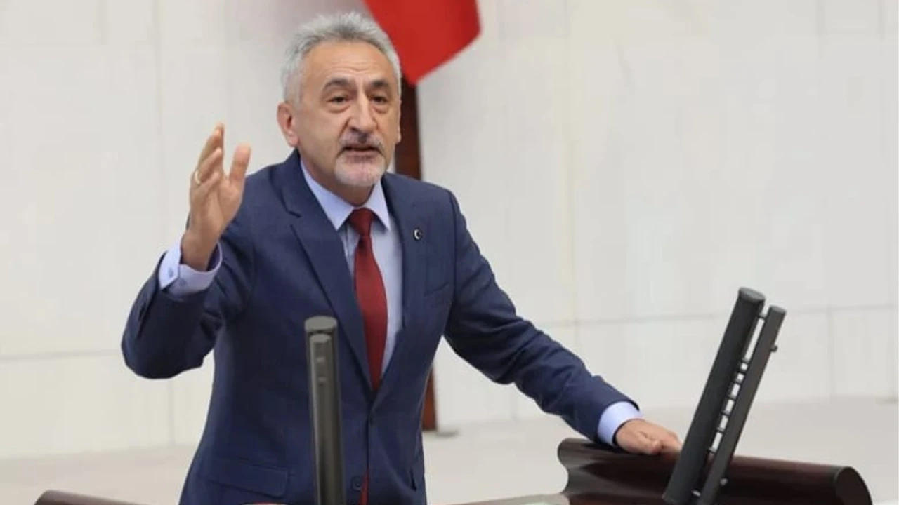 Adıgüzel'den fezleke açıklaması: Dokunulmazlığımı kaldırın, mahkemede hesaplaşalım