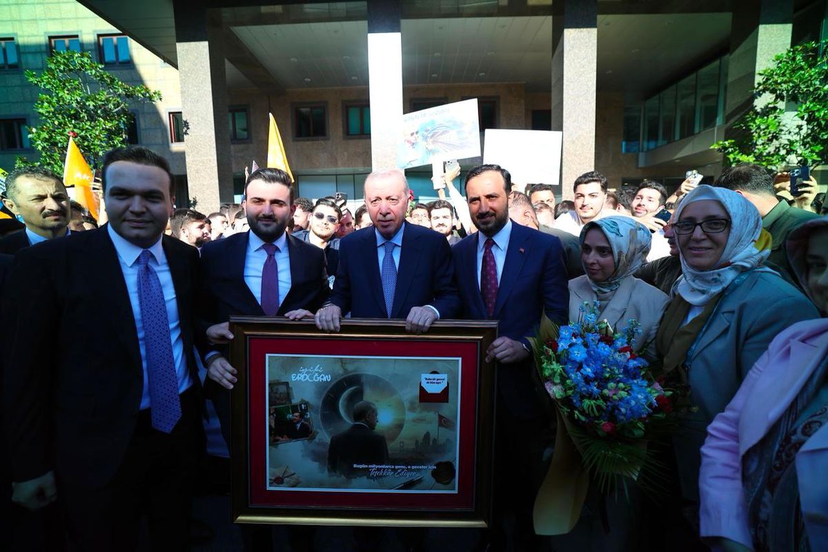 Cumhurbaşkanı Erdoğan, TÜRGEV'in 30. Yılında Gençlerle Duygusal Buluşma
