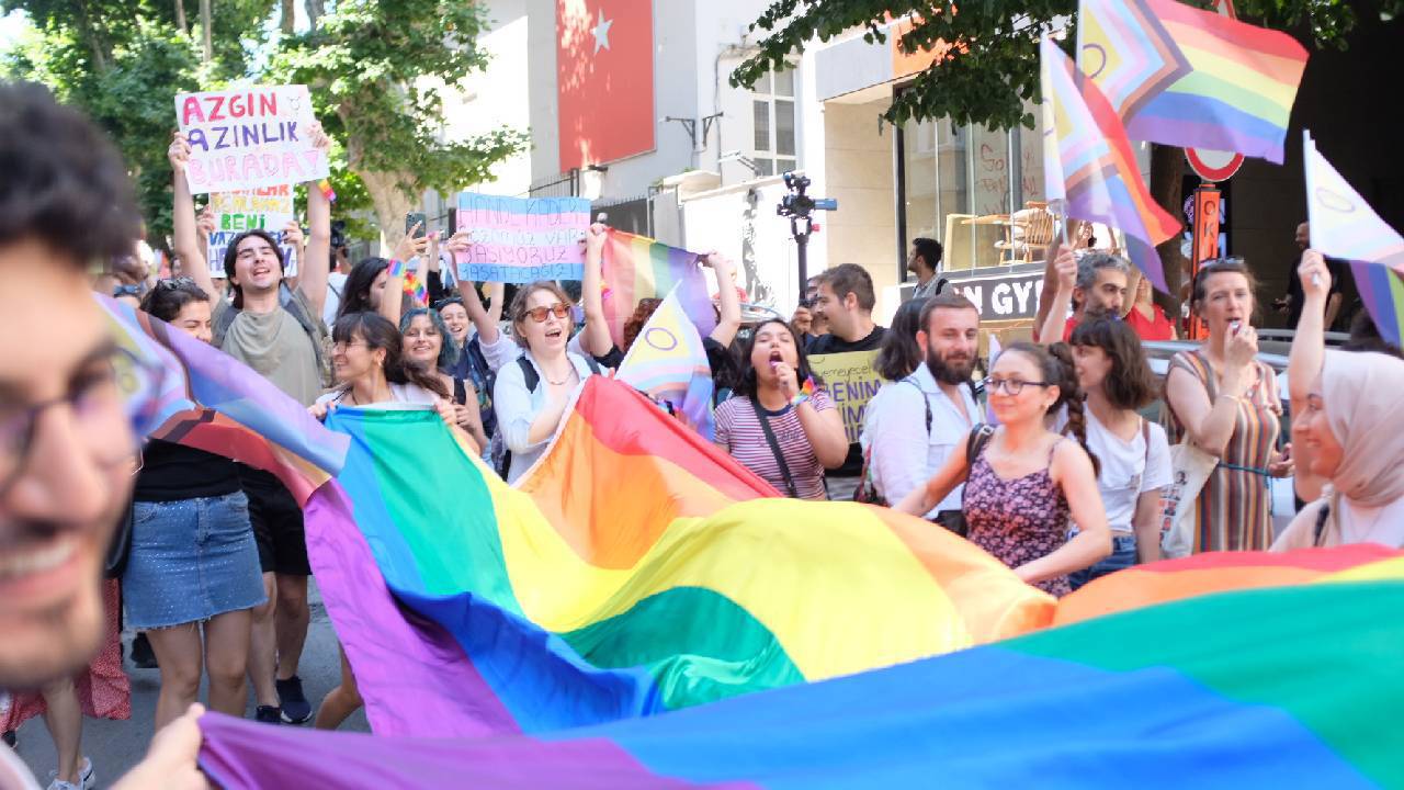 The government persists in its stance on the hate law