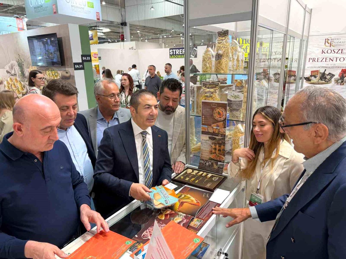 Denizli Ticaret Odası üyelerinden Polonya'ya güçlü ticaret çıkarması