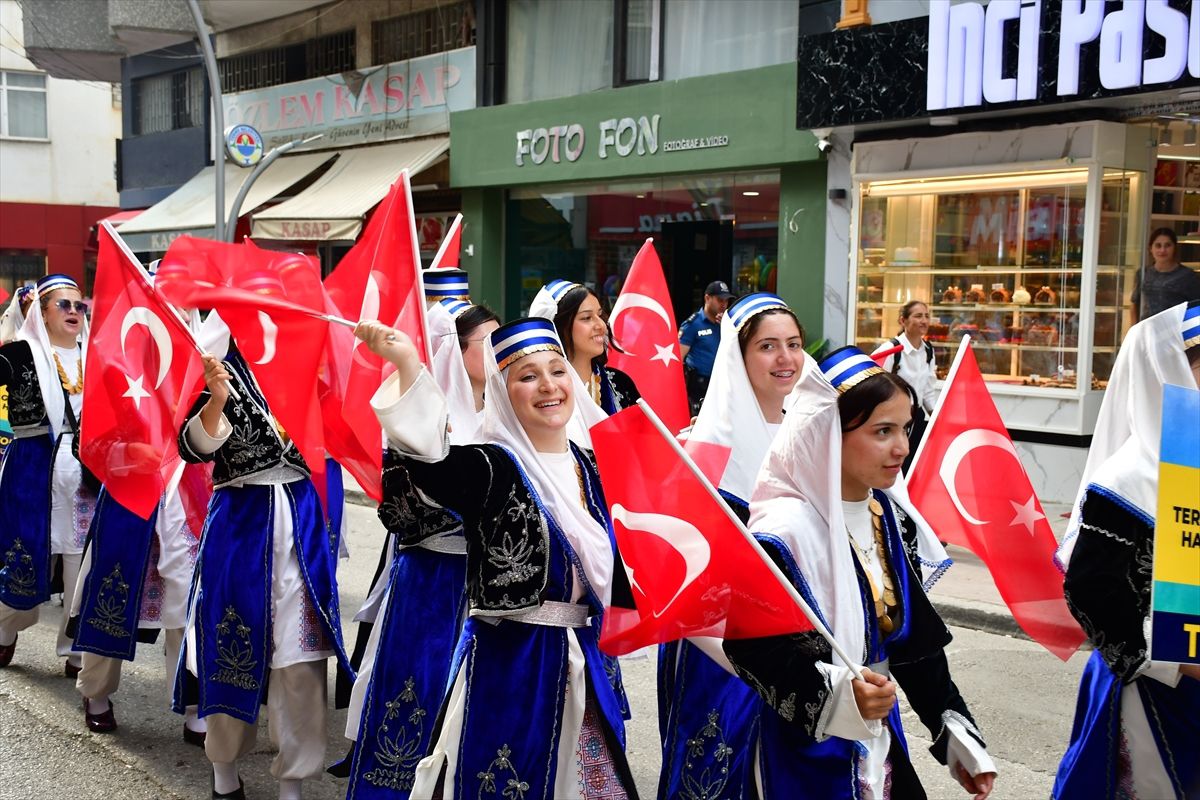 Terme'de Halk Oyunları Şenliği başladı