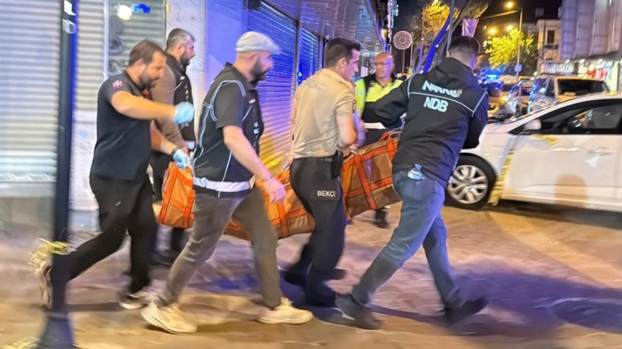KADES ihbarına giden polise ateş açtı eşini yaralayıp intihar etti