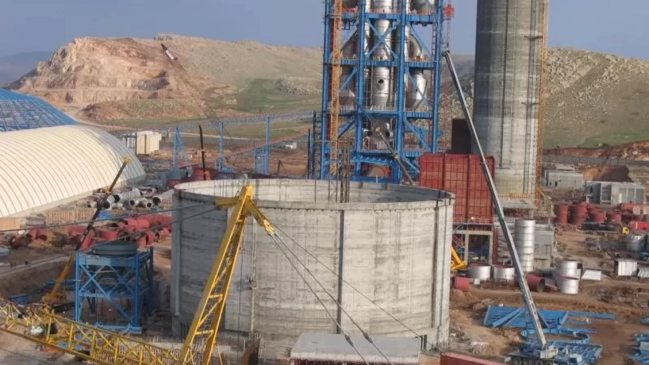 Bilecik'te çimento fabrikasında feci kaza: Kazana düşen işçi öldü