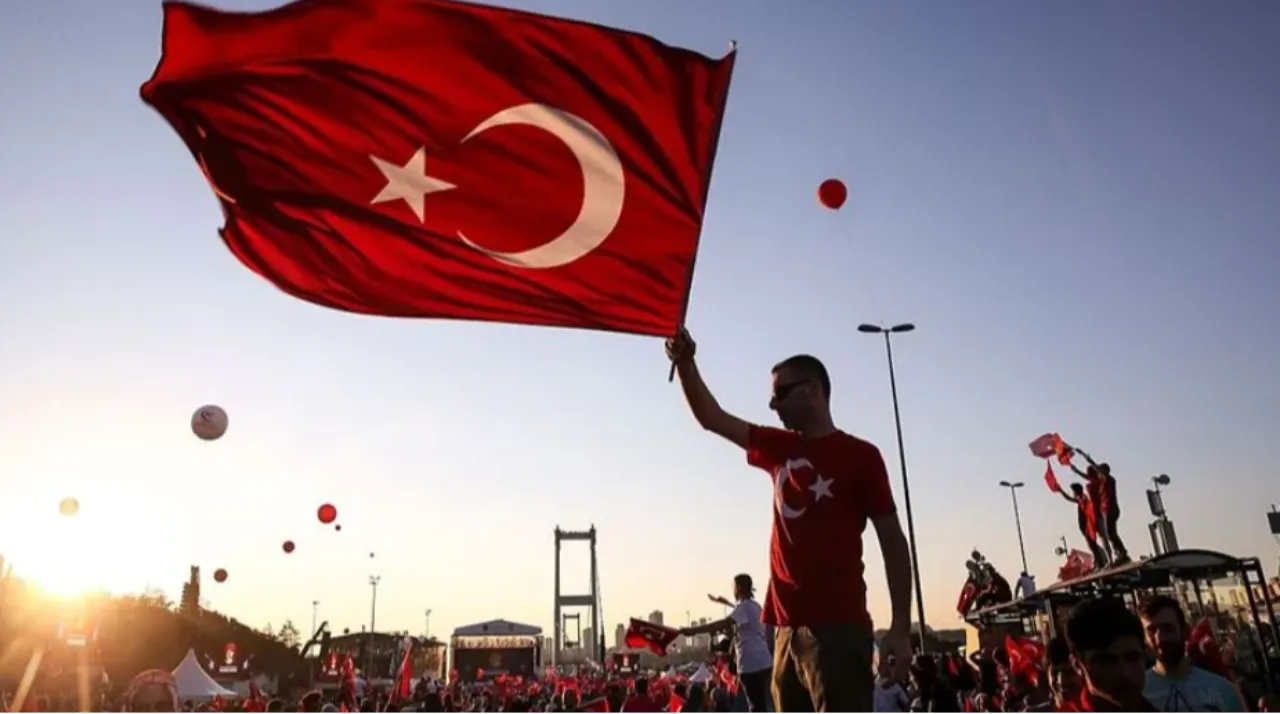 15 temmuz tatil mi, bu yıl hangi güne denk geliyor?