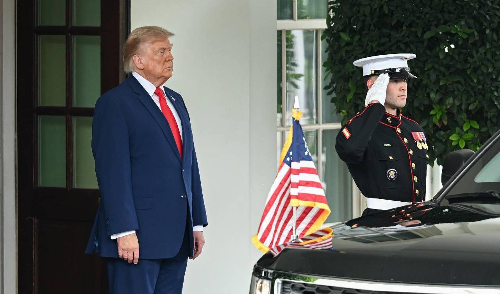 Trump’tan İran’a yeni saldırı tehdidi: “Kazma Dağı bölgesini çok güçlü biçimde vuracağız”
