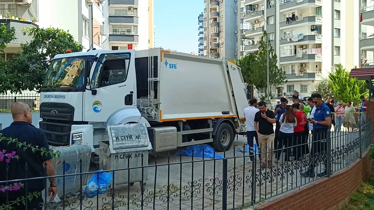 Adana'da çöp kamyonunun çarptığı yaşlı kadın hayatını kaybetti