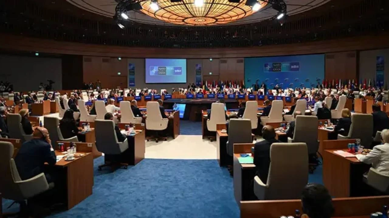 NATO Zirvesi'nde Liderlere anlamlı hediye! Özel olarak hazırlandı