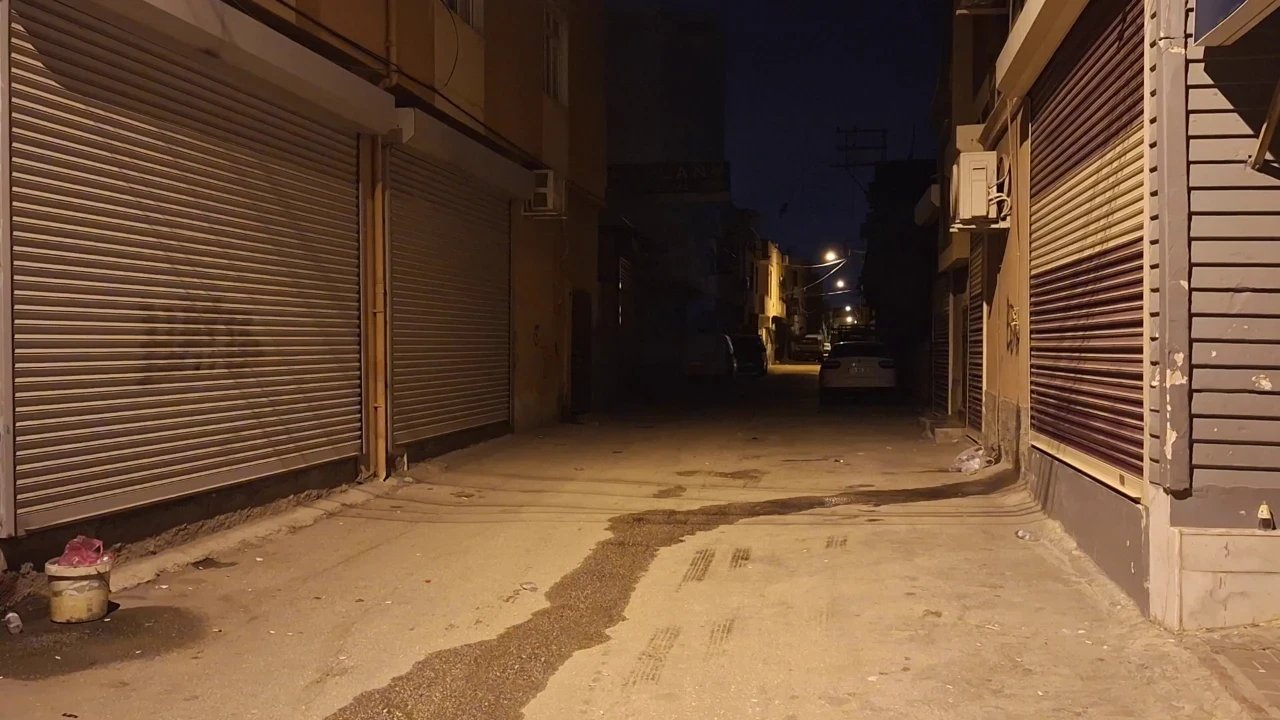 Genç kadın sokakta yürürken öldürüldü