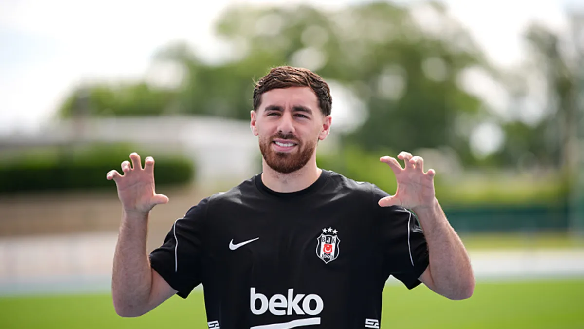 Beşiktaş'ta kaptan Orkun Kökçü ve yeni transfer Doğan Alemdar, antrenmana katıldı