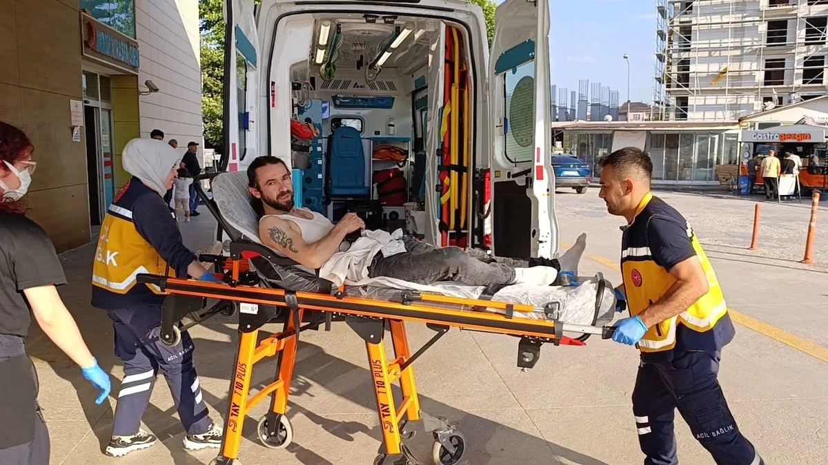 Bursa'da borç kavgası kanlı bitti! Borcunu ödeyeceğini söyledi, apartmana çağırıp karnından bıçakladı