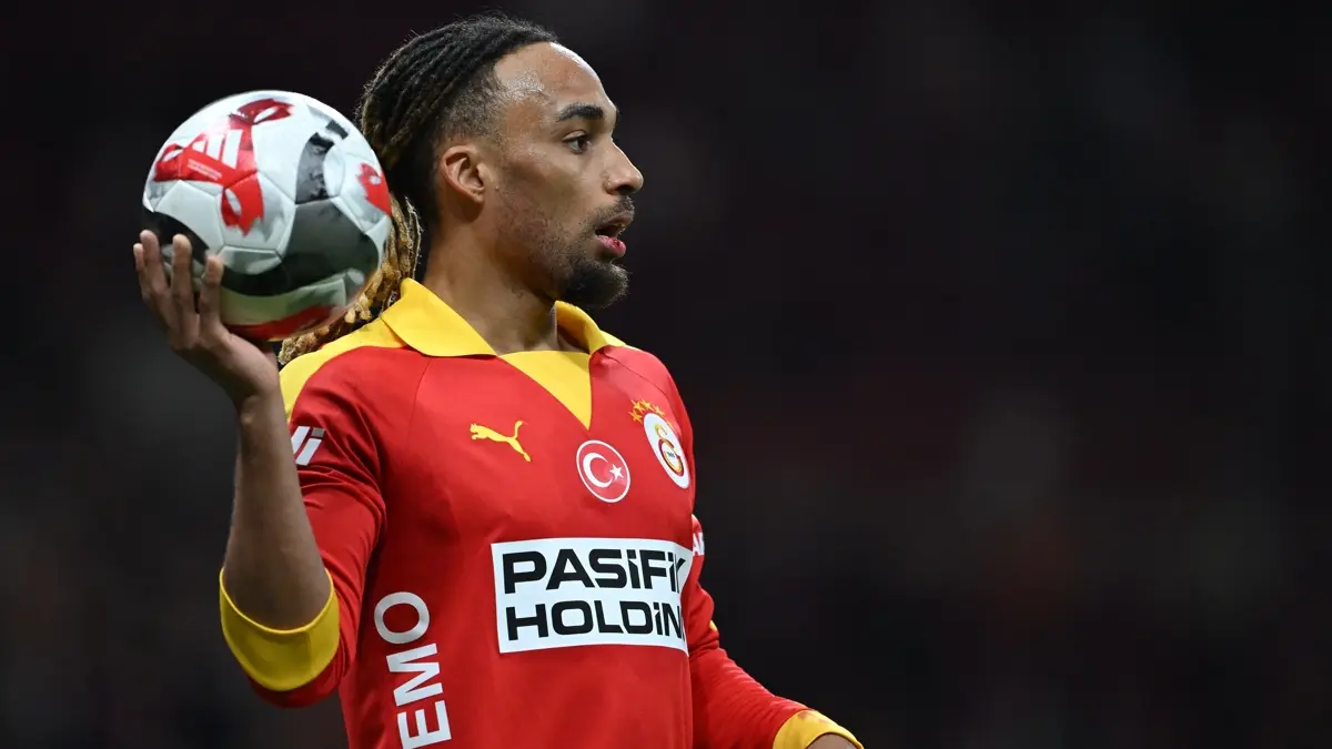 Bayern Münih'ten Sacha Boey'e kötü haber