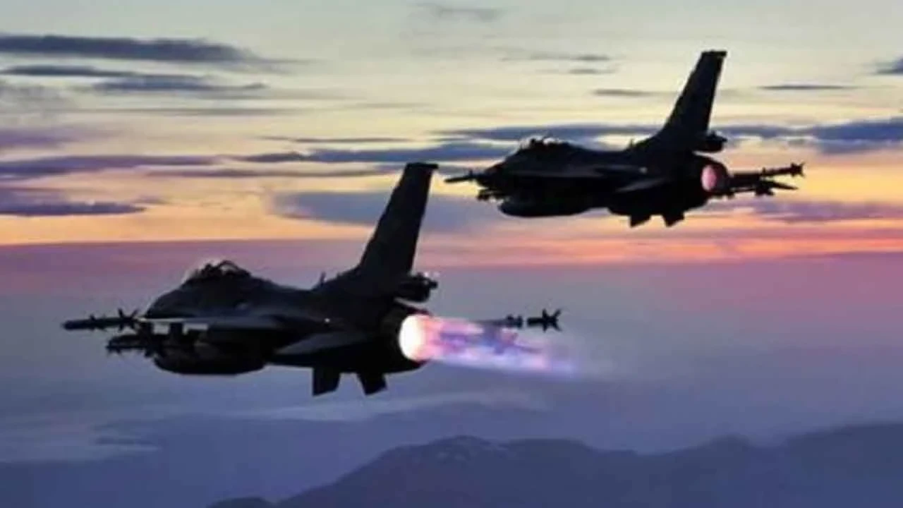 Türk F-16'ları binlerce kilometre ötede operasyona imza attı