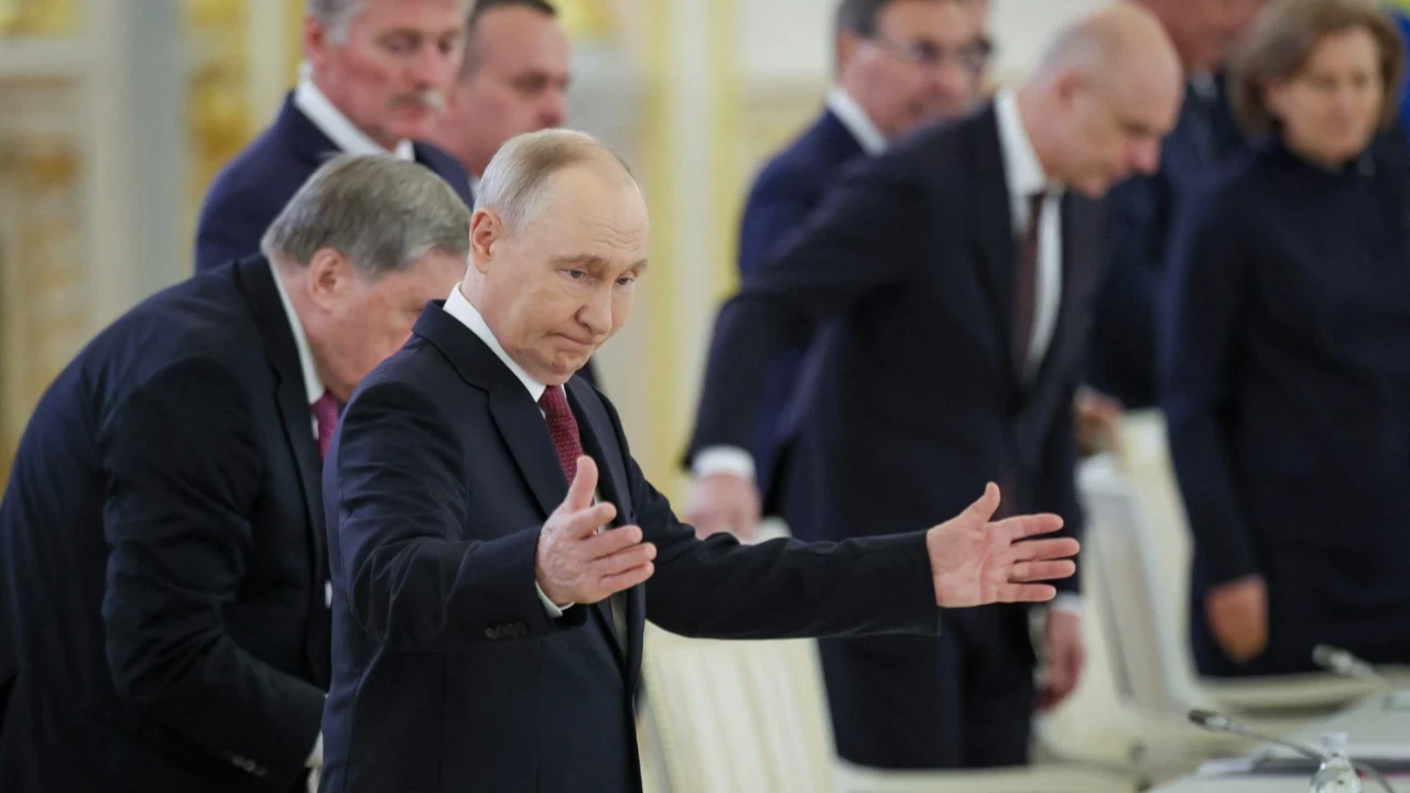 Putin'in Davosu'nda 'savaş ve barış' tartışması: Elitler ikiye bölündü