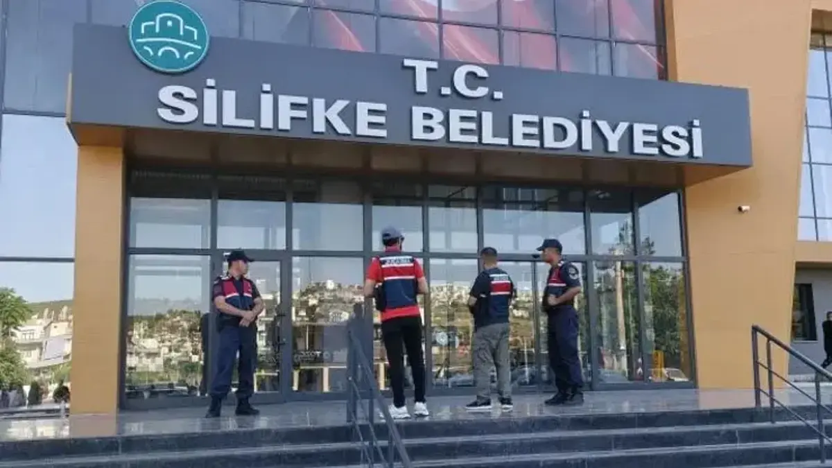 Mersin Silifke Belediyesi'ne operasyon! Başkan Mustafa Turgut dahil çok sayıda gözaltına alındı
