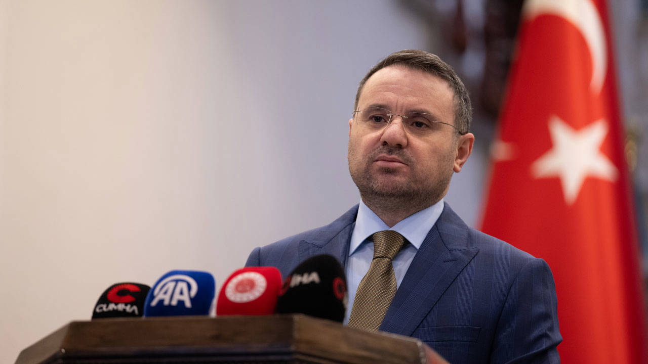 Bakan Gürlek'ten 'süresiz nafaka' açıklaması: Hakkaniyete uygun yeni düzenlemeyi sunacağız