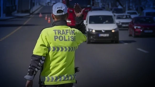 İstanbul Valiliği duyurdu: Yarın bazı yollar trafiğe kapatılacak