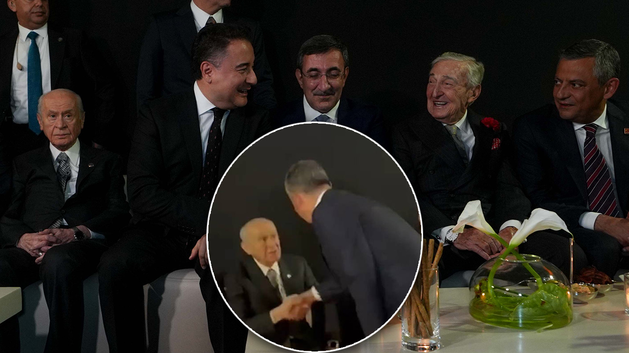 Sert mesajlardan sonra gözler üzerlerindeydi. Bahçeli ve Özel tokalaşıp sohbet etti