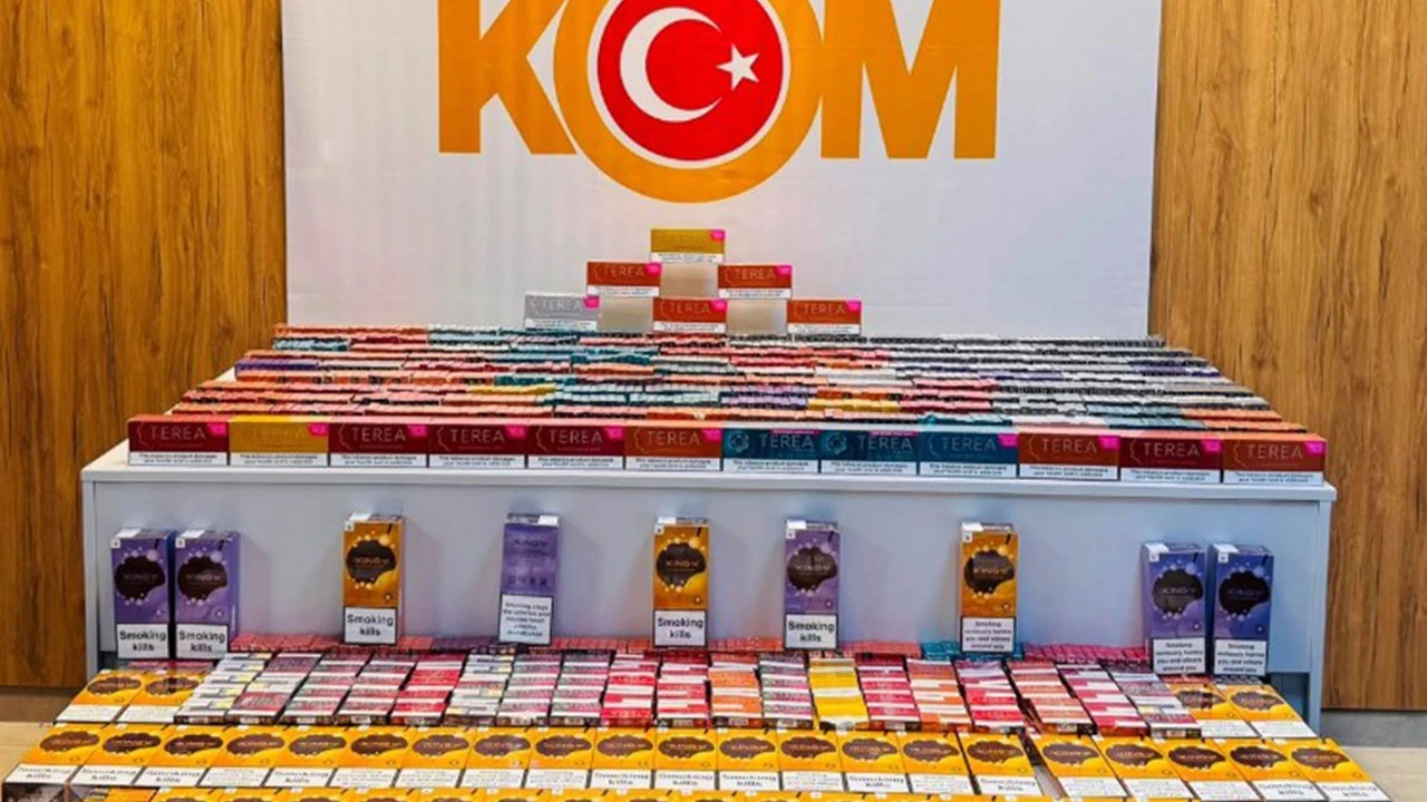 Samsun'da peş peşe operasyon: Kaçak tütün ve ruhsatsız silahlar ele geçirildi