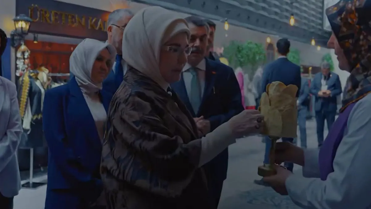 Emine Erdoğan'dan "Şule Yüksel Şenler Eğitim ve Meslek Atölyeleri"ne ilişkin paylaşım